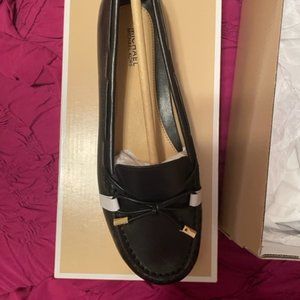 Michael Kors "Daisy Moc" size 7  new in box